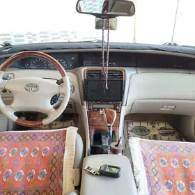 Toyota Avalon 2000