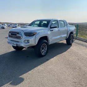 Toyota Tacoma 2016