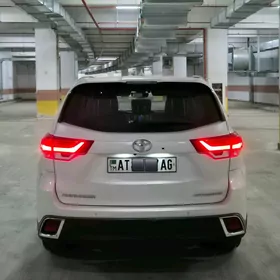 Toyota Highlander 2017