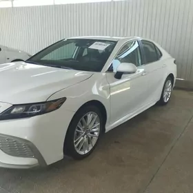 Toyota Camry 2022