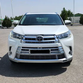 Toyota Highlander 2018