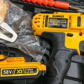 dewalt makita