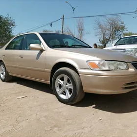 Toyota Camry 2001