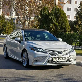 Toyota Camry 2020