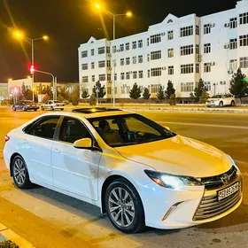 Toyota Camry 2017
