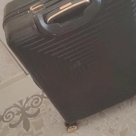 Чемодан