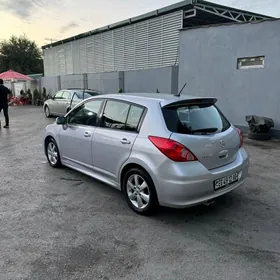 Nissan Versa 2012
