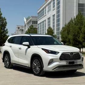 Toyota Highlander 2021