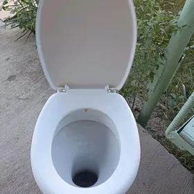 унитаз и бачок