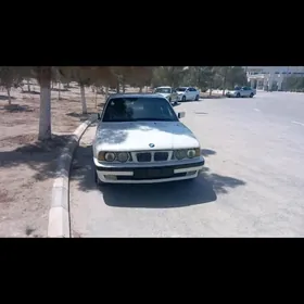 BMW 525 1989