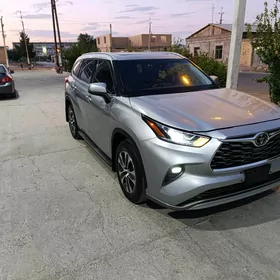 Toyota Highlander 2022