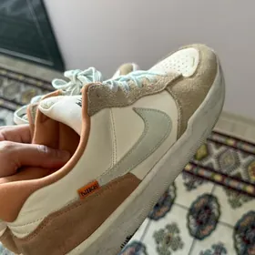 Муж.кроссовки Nike