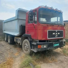 Man TGE 1990
