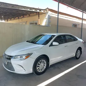 Toyota Camry 2016