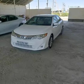 Toyota Camry 2012