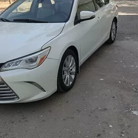 Toyota Camry 2016