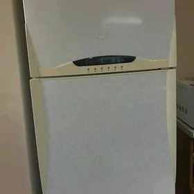 Холодильник vestel
