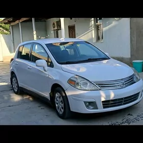 Nissan Versa 2010