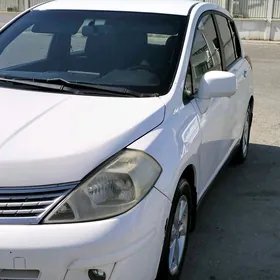 Nissan Versa 2011