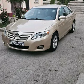 Toyota Camry 2011