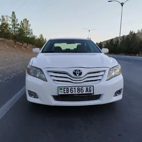 Toyota Camry 2011