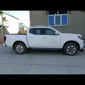 Nissan Navara 2024