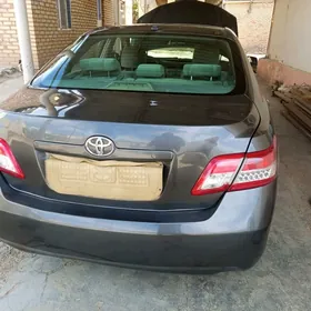 Toyota Camry 2010