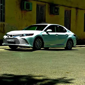 Toyota Camry 2022