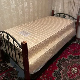 двухъяростная кровать