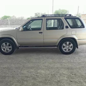 Nissan Pathfinder 2001