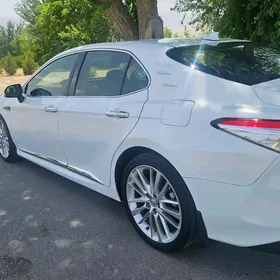 Toyota Camry 2018