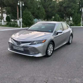 Toyota Camry 2018