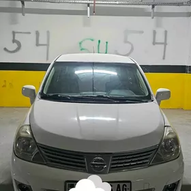Nissan Versa 2010