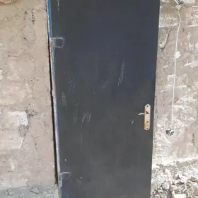 Дашкы демир гапы