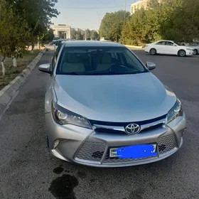 Toyota Camry 2017