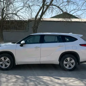 Toyota Highlander 2020