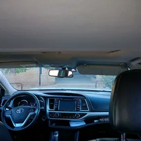 Toyota Highlander 2016
