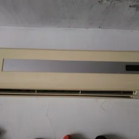 Kondisioner midea18