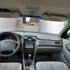 Nissan Maxima 2004
