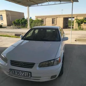 Toyota Camry 1998