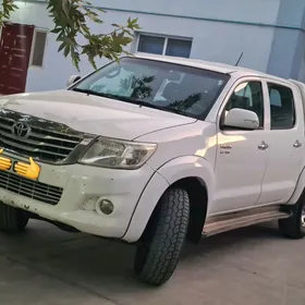 Toyota Hilux 2014
