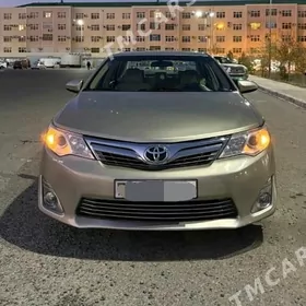 Toyota Camry 2013