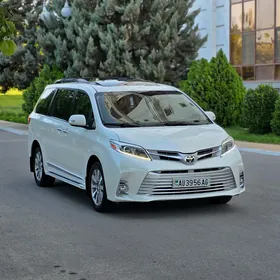 Toyota Sienna 2020