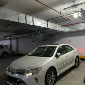 Toyota Camry 2015