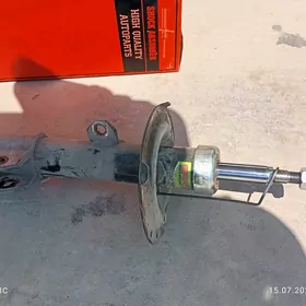 Toyota Corolla amertizator