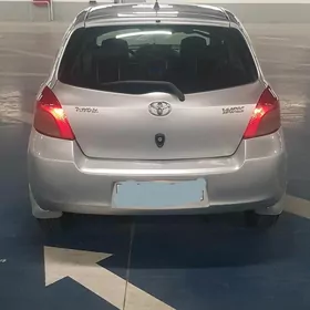 Toyota Yaris 2009