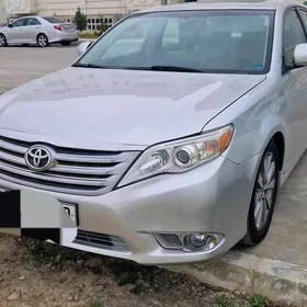 Toyota Avalon 2010