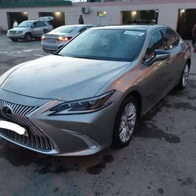 Lexus ES 350 2019