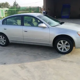 Nissan Altima 2004