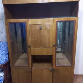 сервант книжный